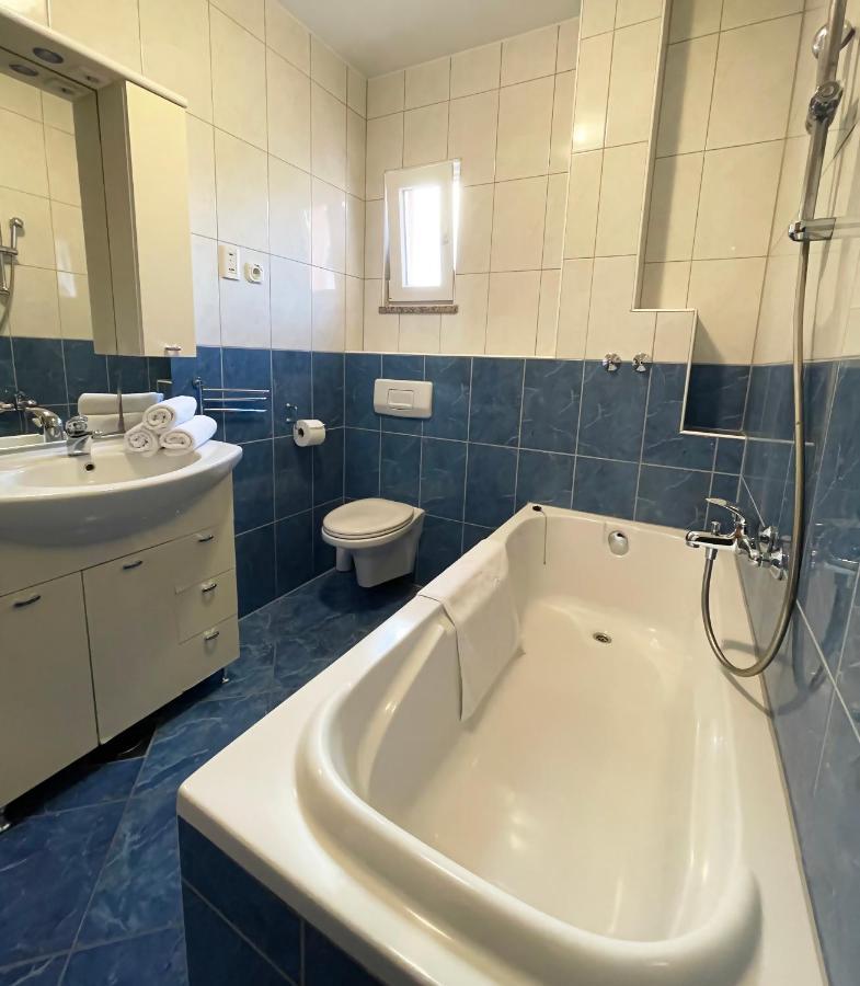 Apartments Stina Seget Vranjica Luaran gambar