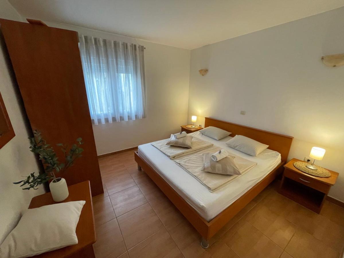 Apartments Stina Seget Vranjica Luaran gambar